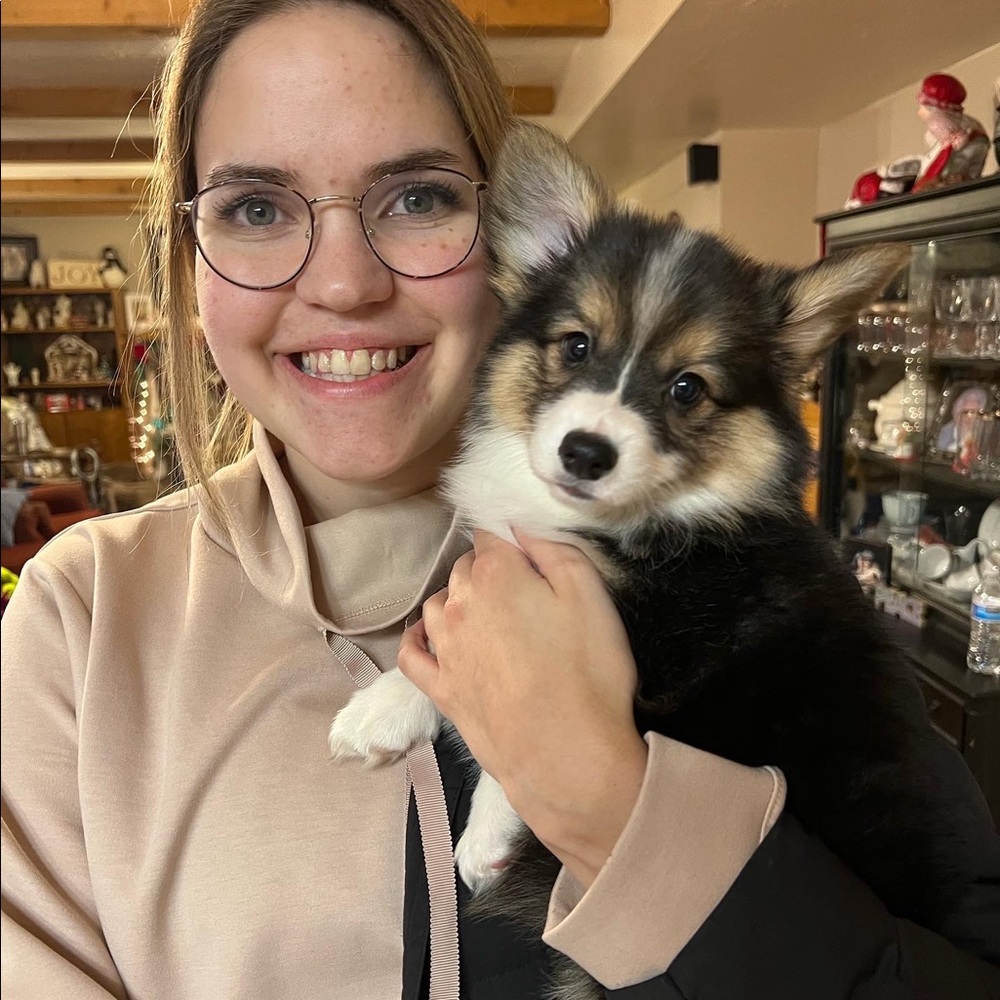 Meet your Posher, Cassie
